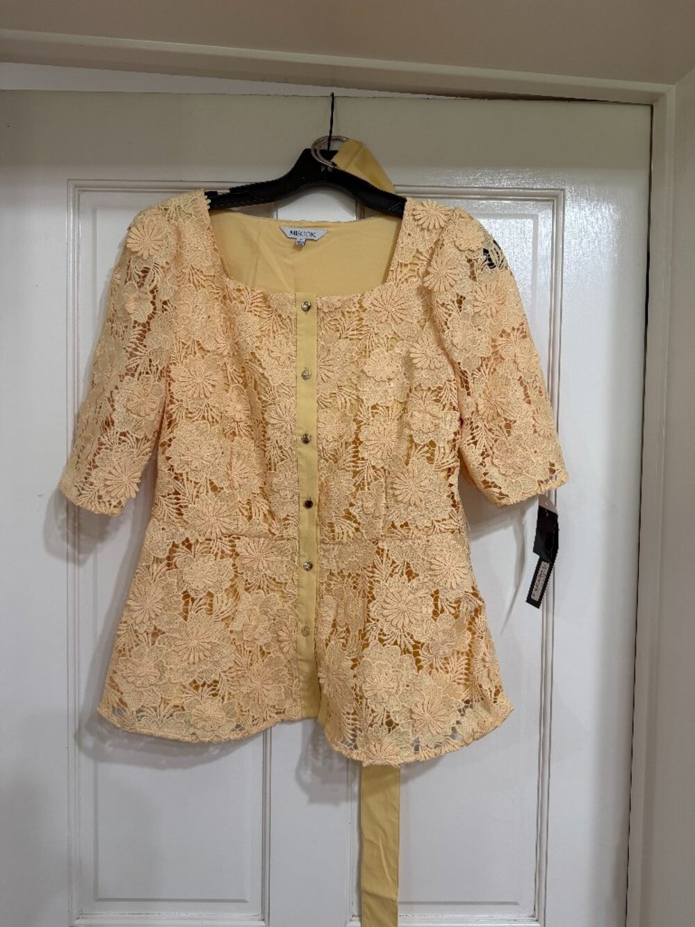 NEW with Tags $338 Misook Lace Squareneck Button-Front Blouse pale gold sz S